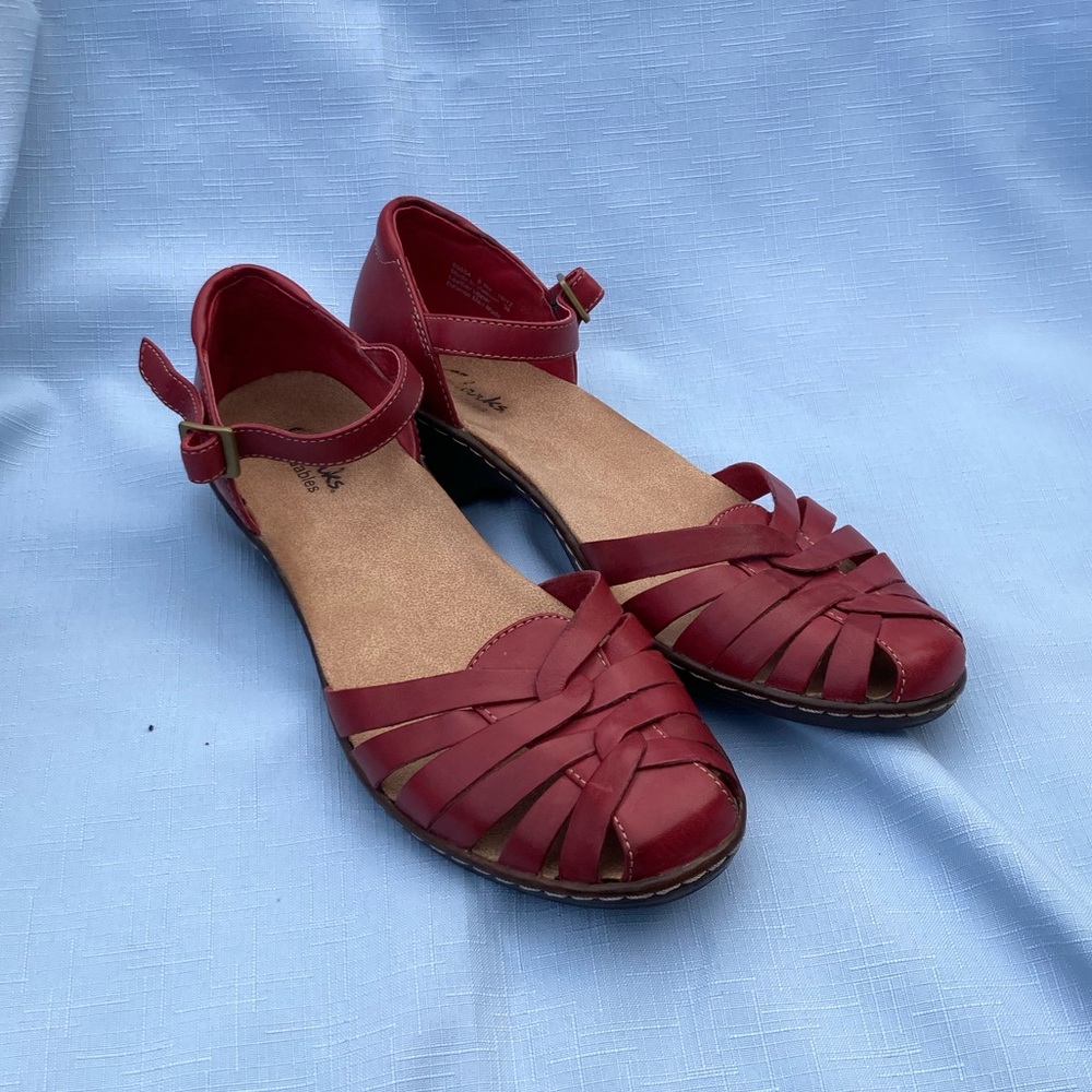Clark’s Bendables Women’s 8.5 Red Heels